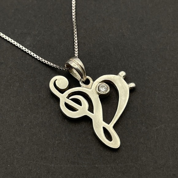 Sterling Silver Treble Clef Heart Pendant Necklace Music Lover Jewelry - Picture 1 of 9